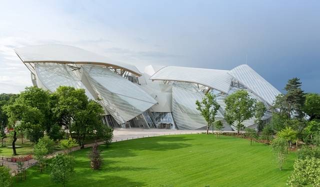 <strong>ART｜現代アート美術館「ルイ・ヴィトン ファウンデーション」が10月開館</strong>　The Fondation Louis Vuitton © Iwan Baan, 2014