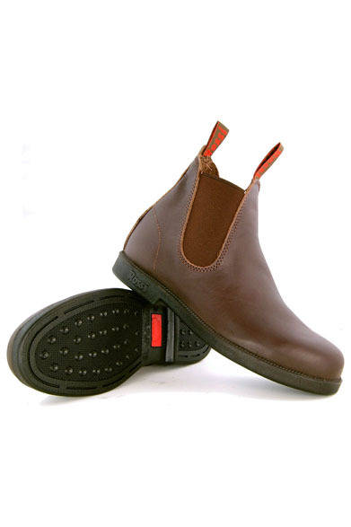 <strong>ROSSI BOOTS｜ロッシーブーツ</strong>　日本初上陸の軽いワークにも使える機能性と耐久性に優れたドレスブーツ。2014年秋日本販売開始。「PIONEER DRESS BOOT」3万7584円