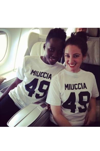 <strong>ULA AILA × LPD NEW YORK｜10周年記念のコラボTシャツ発売</strong>　（左）ルピタ・ニョンゴ