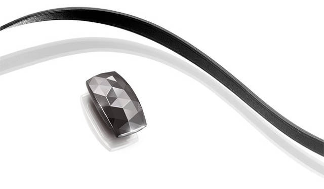 <strong>netatmo｜ネタトモ</strong>　ウェアラブルデバイス「JUNE」