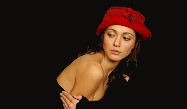 シモーナ・モリナーリ