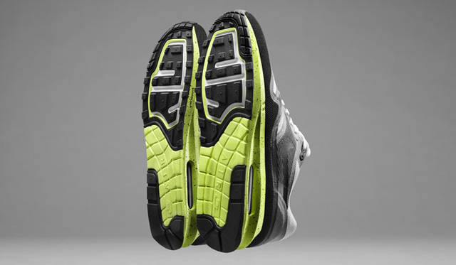 <strong>NIKE SPORTSWEAR｜ナイキ スポーツウェア</strong>　＜MEN’S＞ NIKE AIR MAX LUNAR1（ナイキ エア マックス ルナ1）1万5120円