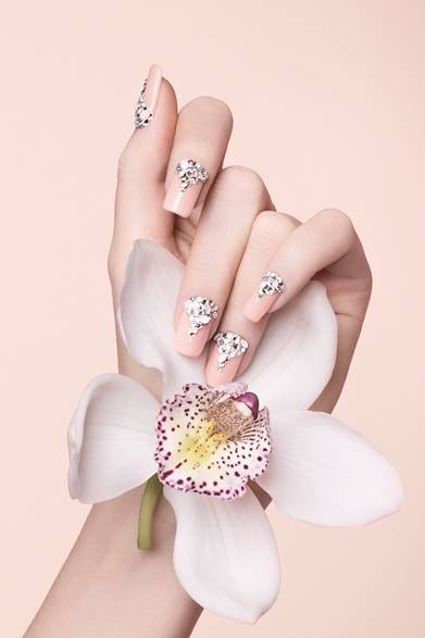 <strong>SWAROVSKI｜ネイルデザイン・ボックス新発売</strong>　Divine