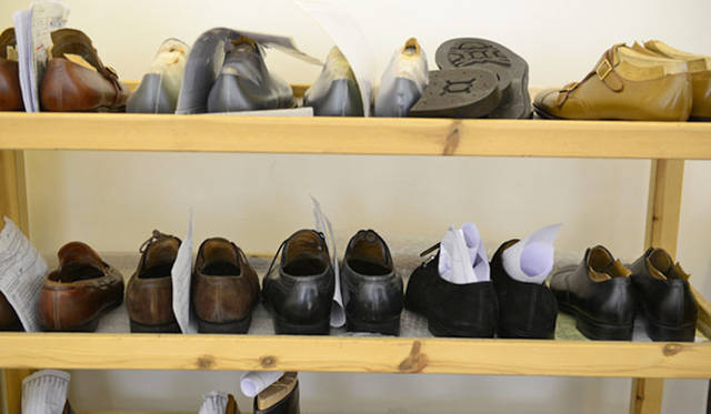 <strong>JOHN LOBB｜ジョンロブ</strong>　アトリエ内部