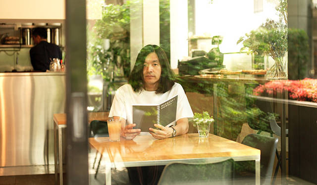 スタイリストの祐真朋樹氏