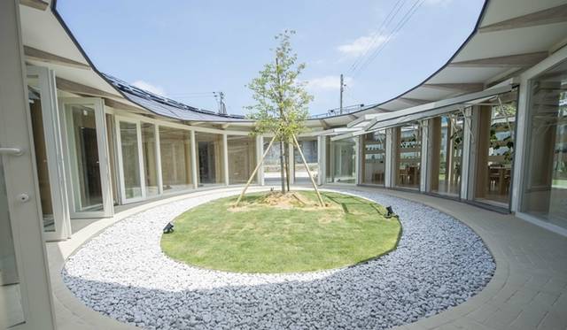 <strong>ART｜『LVMH 子ども アート・メゾン』福島県相馬市にオープン</strong>　© LOUIS VUITTON / Tadamasa Iguchi