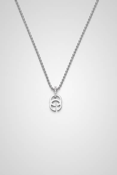 <strong>GUCCI｜新作ジュエリー「Running G」登場</strong>　Necklace 18K White Gold, Diamond　18万7000円（税抜）