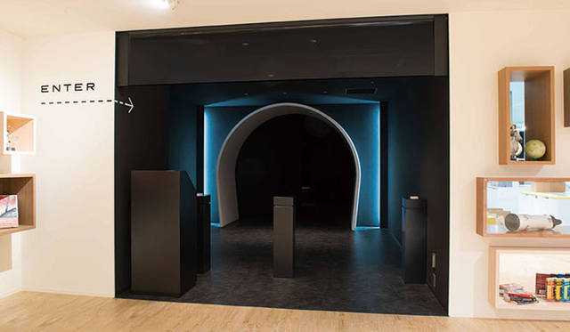 <strong>宇宙ミュージアム「TeNQ（テンキュー）」</strong>　エントランス（トンネル入口）