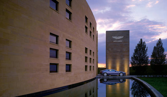 01_aston_martin_gaydon_1 イギリス・ゲイドンにあるアストンマーティンの本社社屋