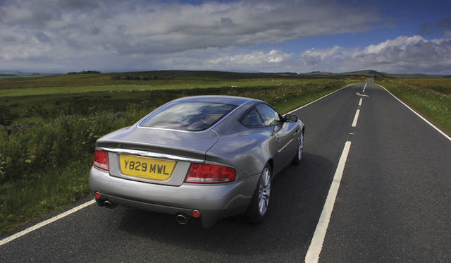 60_aston_martin_V12_VANQUISH_2 Aston Martin V12_VANQUISH(2001)|アストンマーティン V12 ヴァンキッシュ