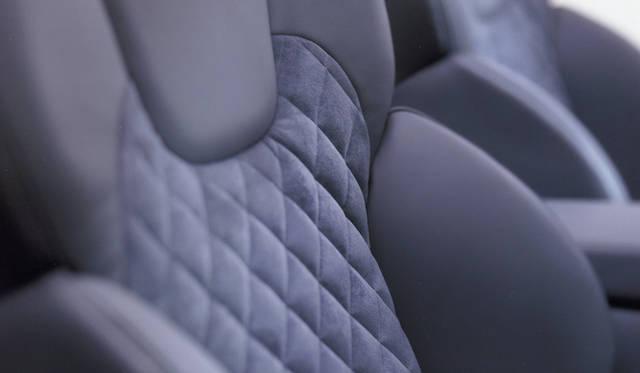 65_aston_martin_V12_VANQUISH_7 Aston Martin V12_VANQUISH(2001)|アストンマーティン V12 ヴァンキッシュ