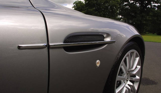 69_aston_martin_V12_VANQUISH_11 Aston Martin V12_VANQUISH(2001)|アストンマーティン V12 ヴァンキッシュ