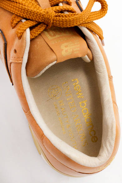 <strong>UNITED ARROWS｜ユナイテッドアローズ</strong>　「ニューバランス 1400」1万9980円