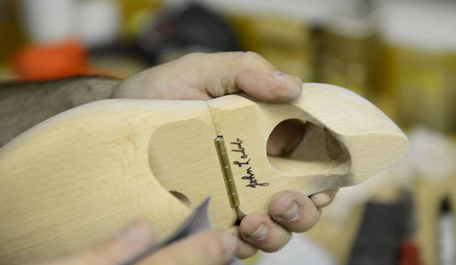 <strong>JOHN LOBB｜ジョンロブ</strong>　アトリエ内部