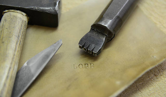 <strong>JOHN LOBB｜ジョンロブ</strong>　アトリエ内部