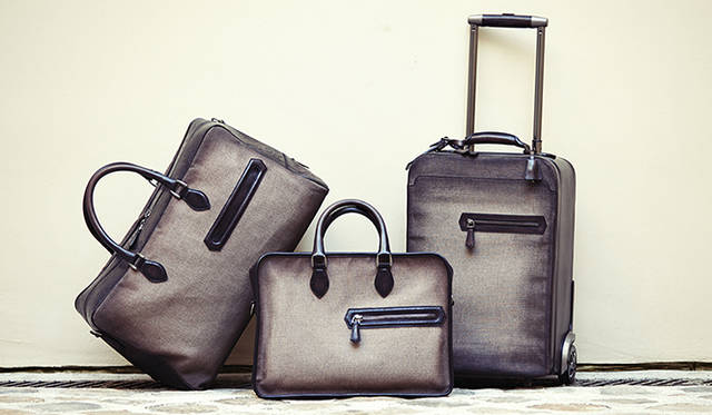 写真左より、「Vendredi」34万4520円、「UN JOUR」26万2440円、「F500」（8月上旬発売予定）80万7840円