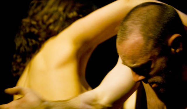 <strong>日本初演「バベル BABEL（words）」</strong>　© Koen Broos