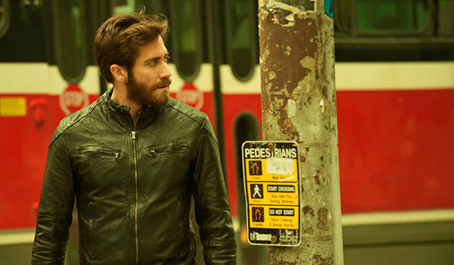 © 2013 RHOMBUS MEDIA (ENEMY) INC. / ROXBURY PICTURES S.L. / 9232-2437 QUEBEC INC. / MECANISMO FILMS, S.L. / ROXBURY ENEMY S.L. ALL RIGHTS RESERVED.