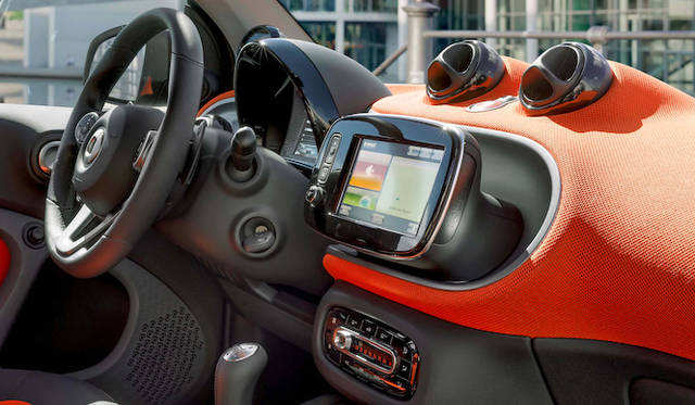 048_smart_fortwo