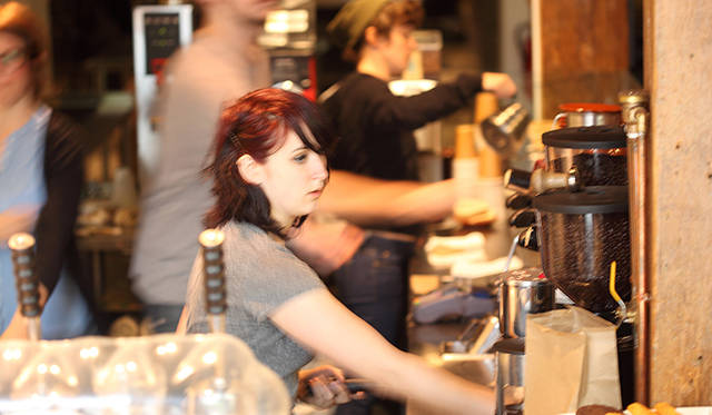 「BLUE BOTTLE COFFEE BROOKLYN」<br />Photo: Clay McLachlan/Claypix.com