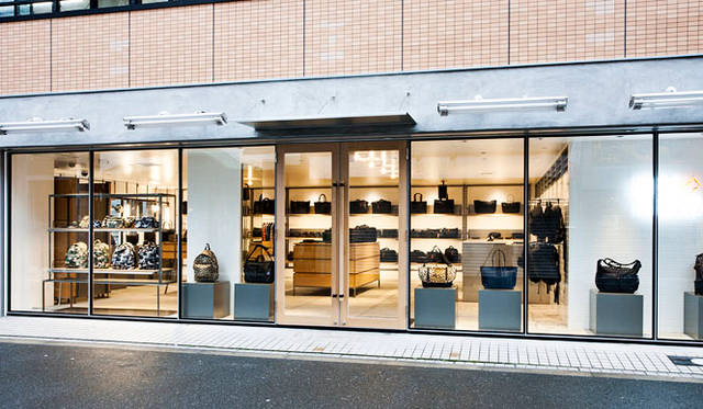 <strong>HEAD PORTER｜ヘッド・ポーター</strong>　「HEAD PORTER OSAKA」