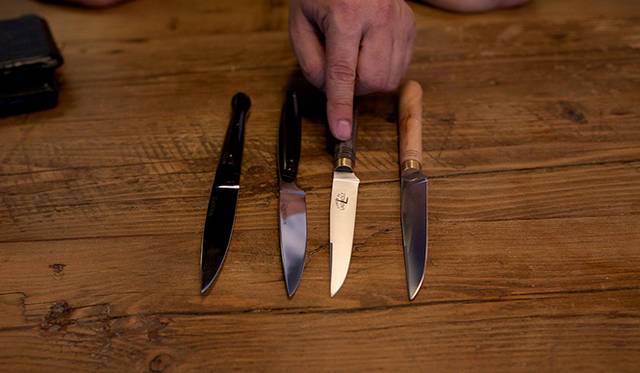 カトラリー選定会議の様子