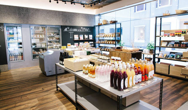 1階　食品販売コーナー