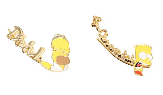 D’oh! Homerイヤーカフ、Aye Carumba! Bartイヤーカフ 各1万800円　©2014 Fox