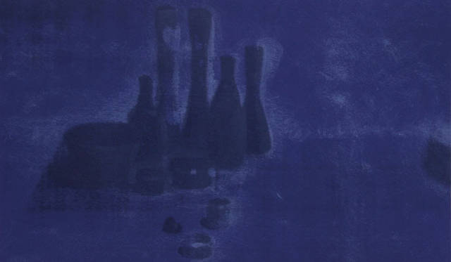 浮須 恵（Megumi Ukisu）「STILL LIFE - Omaggio Morandi -」　闇のブルー