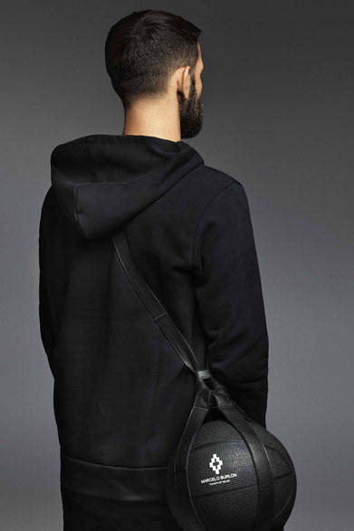 「BASKETBALL BAG」LEATHER／BLACK　3万7800円（マルセロ・ブロン×イーストパック）