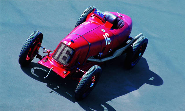 ティーポ26のエンジン排気量を1.5リッターから2リッターへと拡大したティーポ26B