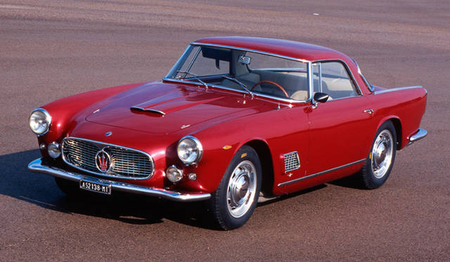 マセラティにとって本格的量産車としては初となる大型クーペ。ここからマセラティは量産スポーツカーおよびGTを専門とするメーカーに変身する
