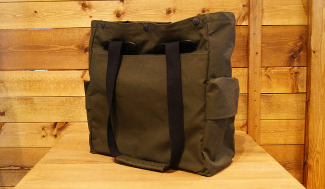 <strong>FILSON｜フィルソン</strong>　FILSON+MAGNUM PHOTOS「McCurry Tote Bag（マッカリー トート バッグ）」［W33×H37×D14cm］3万1500円
