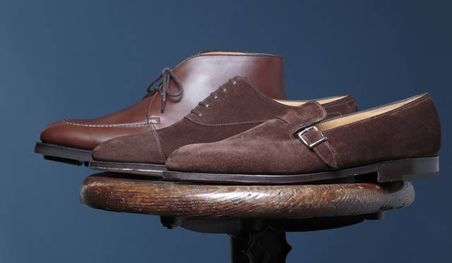 <strong>JOHN LOBB｜ジョンロブ</strong>　手前から、2014年秋冬コレクション 日本限定モデル「DELANO（デラーノ）」、2014年秋冬コレクション 日本限定モデル「STAFFORD（スタッフォード）」、2014年秋冬コレクション「WAREHAM（ウォレハム）」