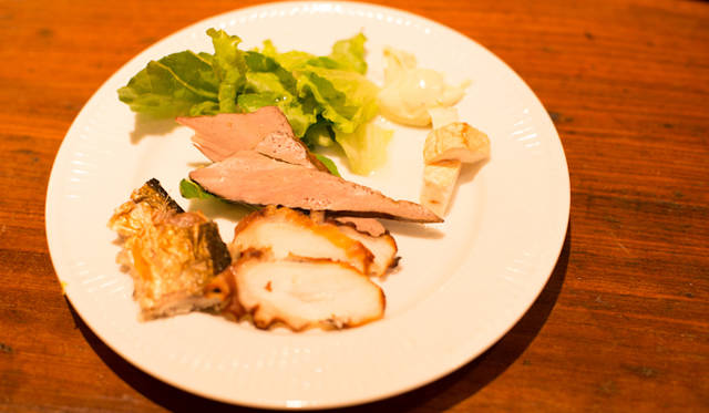 薫製盛り合わせ。日本酒でもワインでも