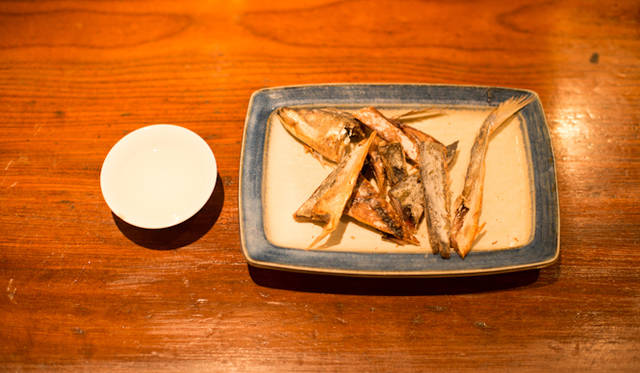 くさや。日本酒はもちろん、案外白ワインにも合う