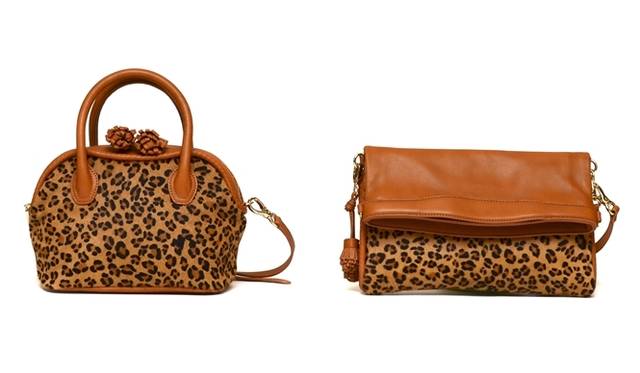 <strong>SAZABY｜「Flavor of stylish safari」キャンペーン開催</strong>　（左より）ハンドバッグ　2万5000円、クラッチバッグ　2万3000円（すべて税抜）