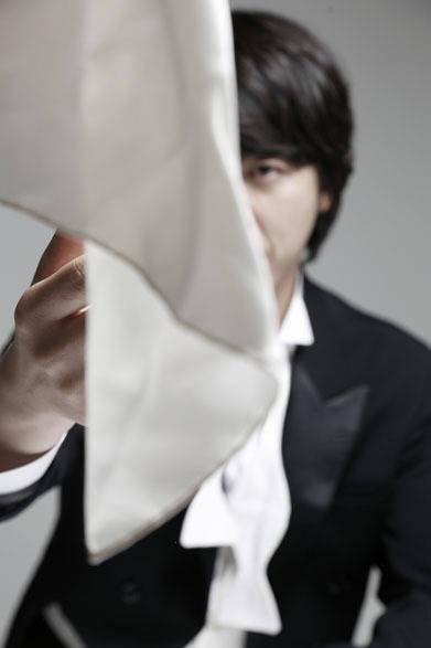 <strong>宮本益光 バリトンリサイタル</strong>　「真紅のモーツァルト」9月28日（日）開催