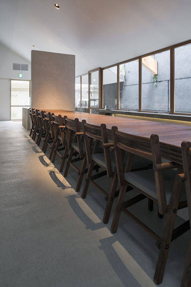 <strong>CASE-REAL｜ケース・リアル</strong>　福岡の飲食店「WINE & SWEETS TSUMONS」