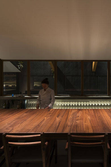 <strong>CASE-REAL｜ケース・リアル</strong>　福岡の飲食店「WINE & SWEETS TSUMONS」