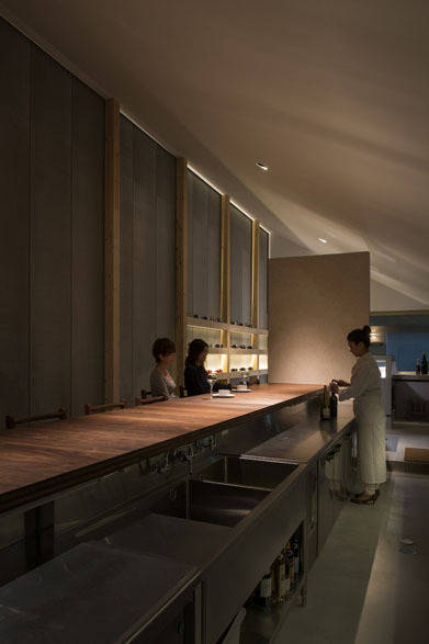 <strong>CASE-REAL｜ケース・リアル</strong>　福岡の飲食店「WINE & SWEETS TSUMONS」