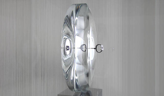 <strong>“Cartier Time Art – Mechanic of Passion” Direction by Tokujin Yoshioka</strong>　“The Gate” / Tokujin Yoshioka for Cartier Time Art © TOKUJIN YOSHIOKA INC.