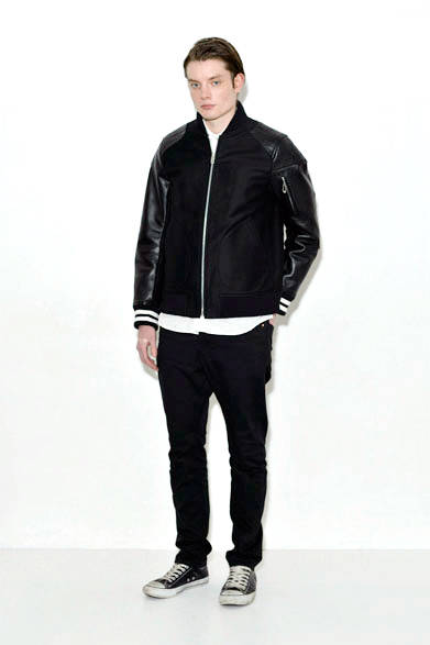 ジャケット7万4520円、シャツ1万8360円、パンツ1万8360円