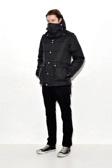 ジャケット6万6960円、パンツ1万8360円