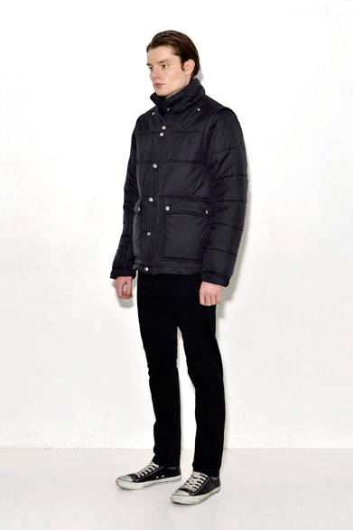 ジャケット6万6960円、パンツ1万8360円