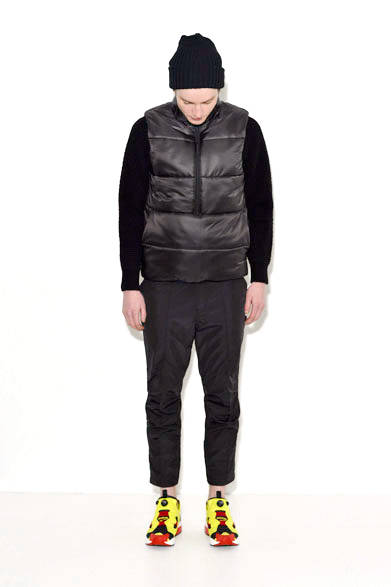 ジャケット4万9680円、パンツ1万8360円