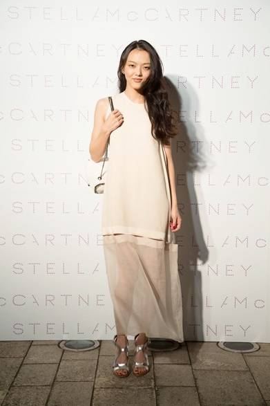 <strong>STELLA McCARTNEY｜2015年春コレクションのプレゼンテーション</strong><br />福島リラ