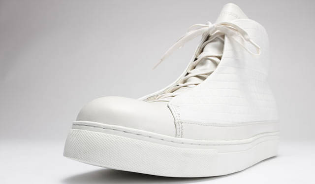 ホワイトグリッドハイカット 4万7520円（伊勢丹新宿店メンズ館先行発売）