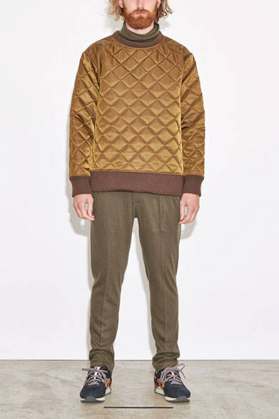 ブルゾン2万9700円、カットソー1万5120円、パンツ1万7820円