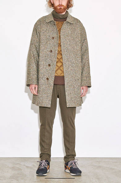 コート6万5880円、ブルゾン2万9700円、カットソー1万5120円、パンツ1万7820円